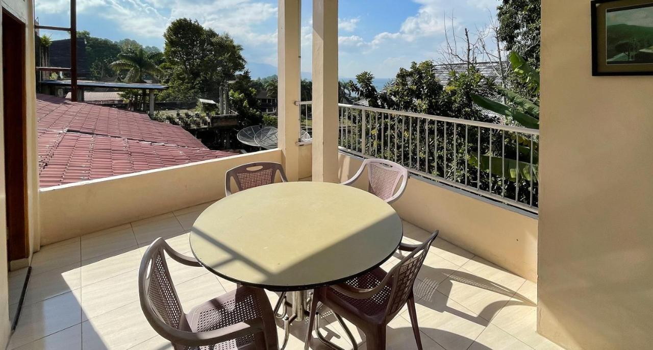 Valencia Homestay Redpartner パラパト エクステリア 写真