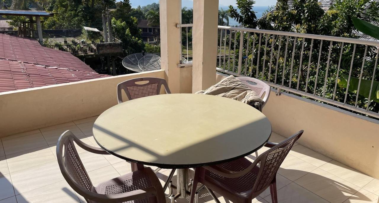 Valencia Homestay Redpartner パラパト エクステリア 写真
