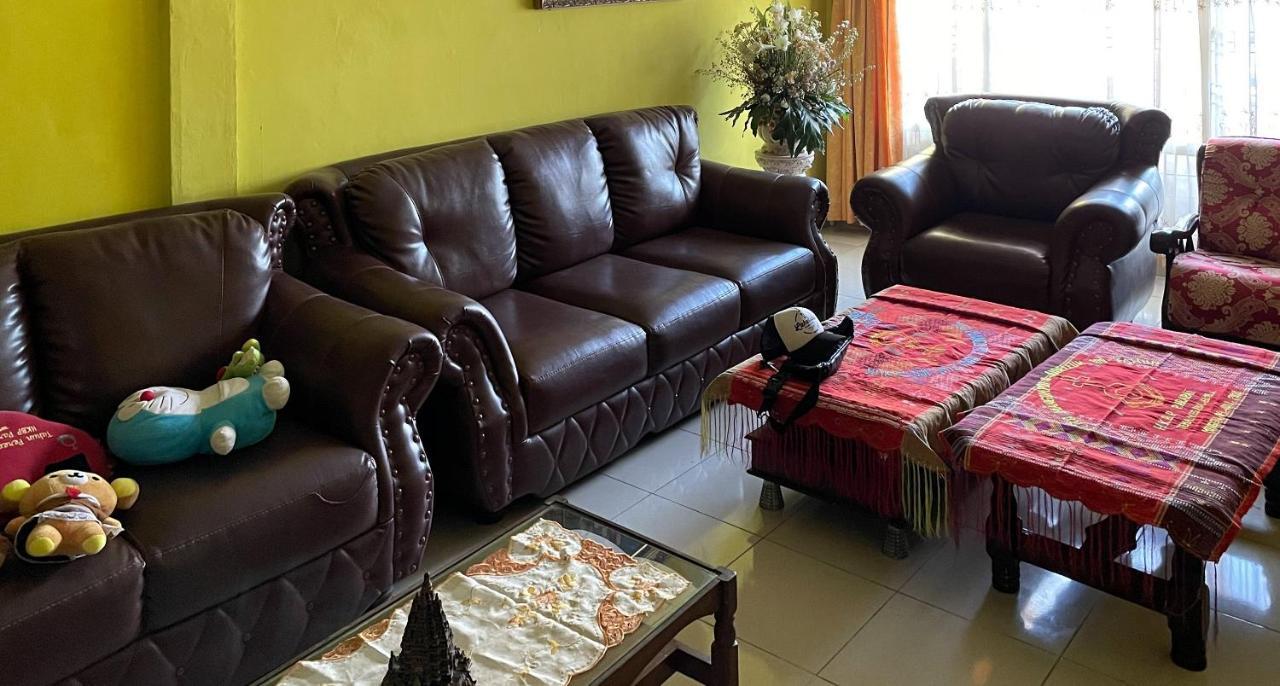 Valencia Homestay Redpartner パラパト エクステリア 写真